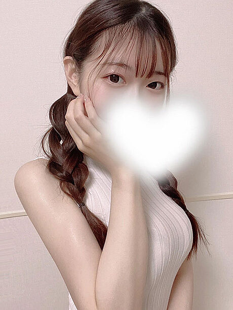 白石ねね(20歳)