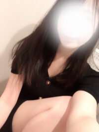 高梨あいな (26)